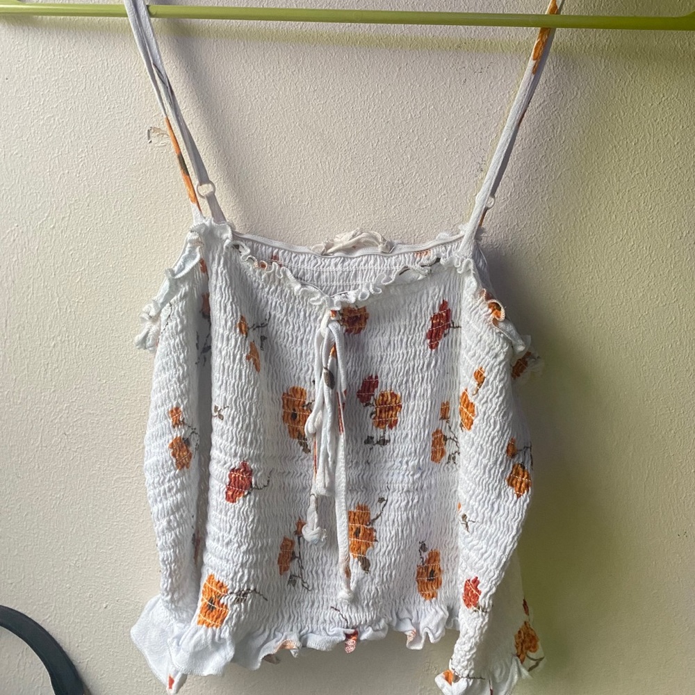 White and yellow flowered L.A hearts tank top